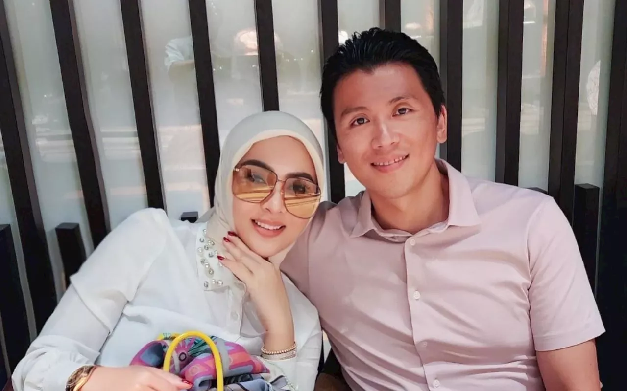 Syahrini Pamer Suara Lembut Reino Barack saat Video 'Babymoon' di Hotel Mewah Dipertanyakan