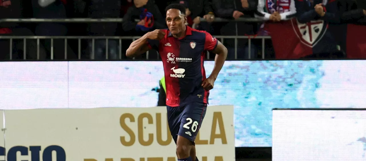 Yerry Mina, de pena máxima, marcó gol con el Cagliari ante Juventus