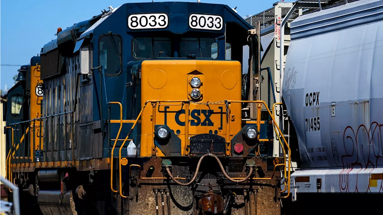 Freight railroads must keep 2-person crews, according to new federal rule