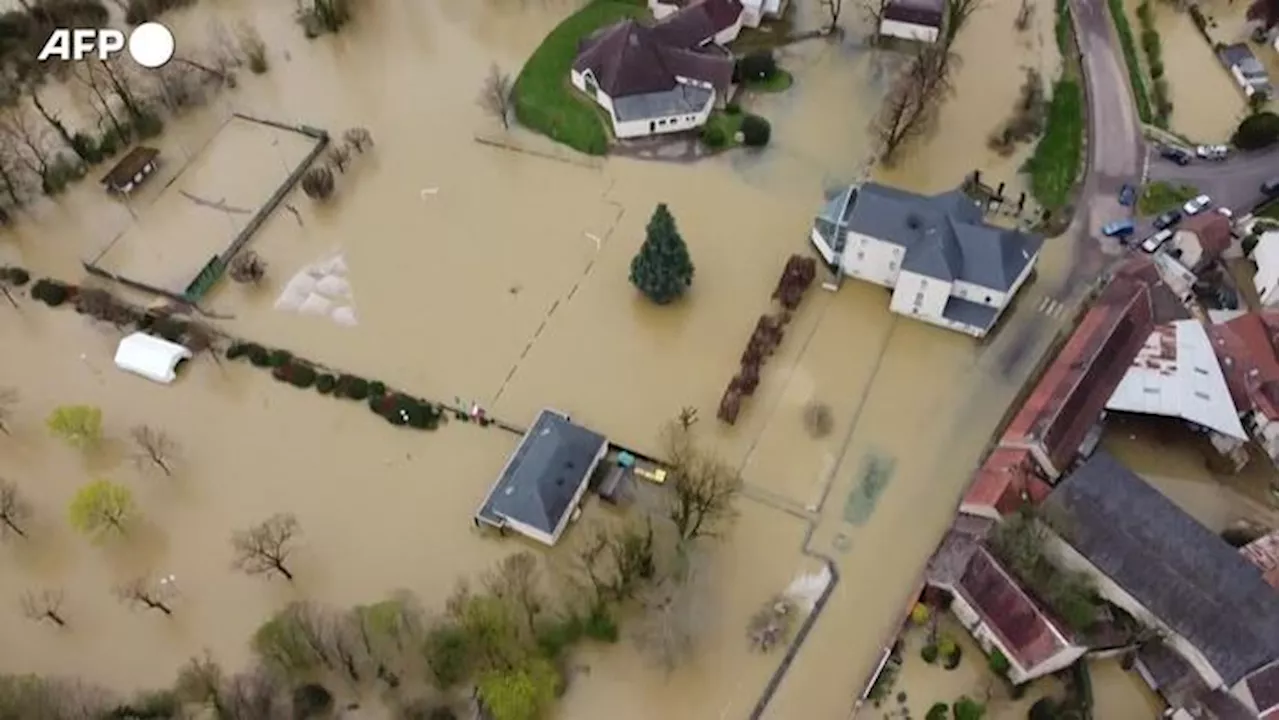 Maltempo in Francia, alluvioni e inondazioni: residenti evacuati