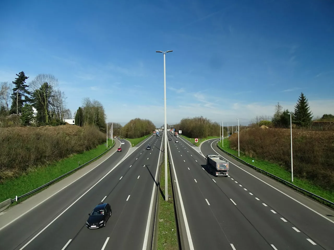 Gard : une dispute de couple se termine par une scène surréaliste sur l'autoroute