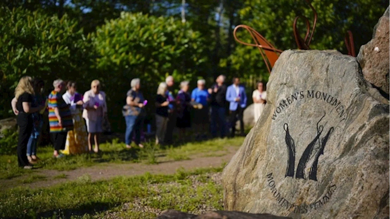 Ontario man convicted of killing 3 women in Renfrew County dies in prison