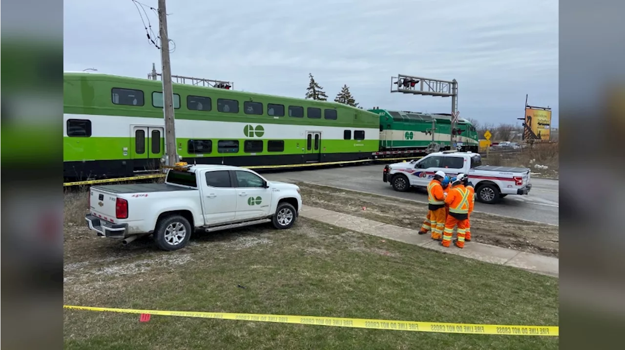 GO trains resume with some delays on Barrie line following fatality on tracks in Vaughan