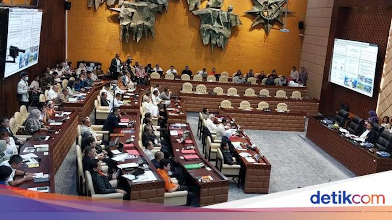 Raker Bareng Menteri PUPR-Menhub, DPR Wanti-wanti Angka Kecelakaan Mudik Tinggi