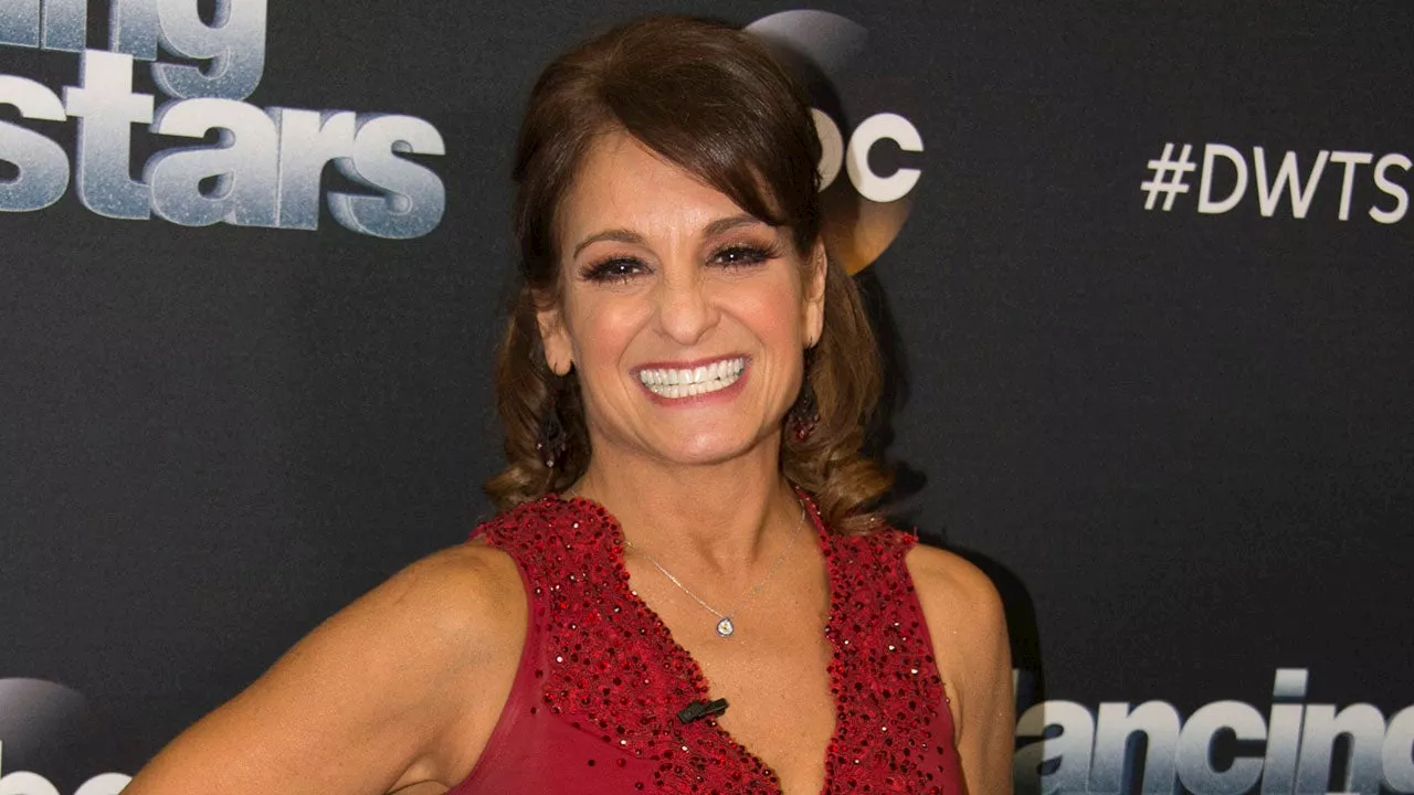 Mary Lou Retton Celebrates Easter Without Oxygen Tube 6 Months After Hospitalization