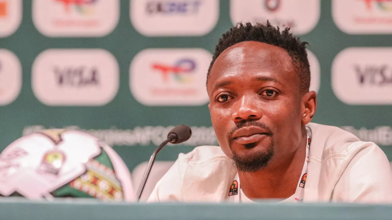 Ahmed Musa clarifies refusal to shake hands with Kano governor