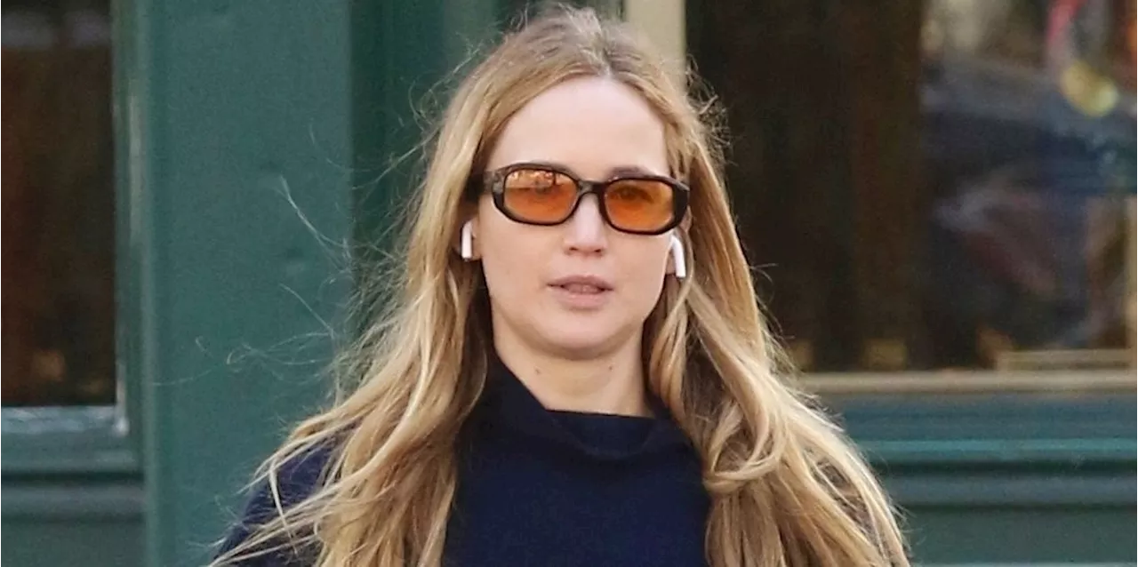 Jennifer Lawrence's Transitional Spring Look Is All About Easy Staples