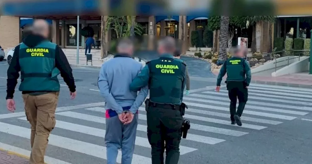 Moment Spanish cops arrest Irishman in probe into gang posting drugs to Ireland