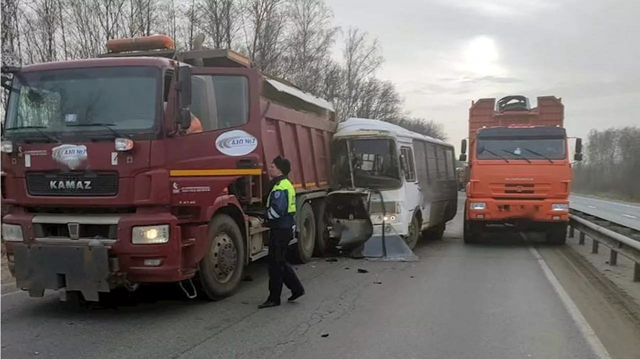 В ДТП с автобусом во Владимирской области пострадали не менее 15 человек