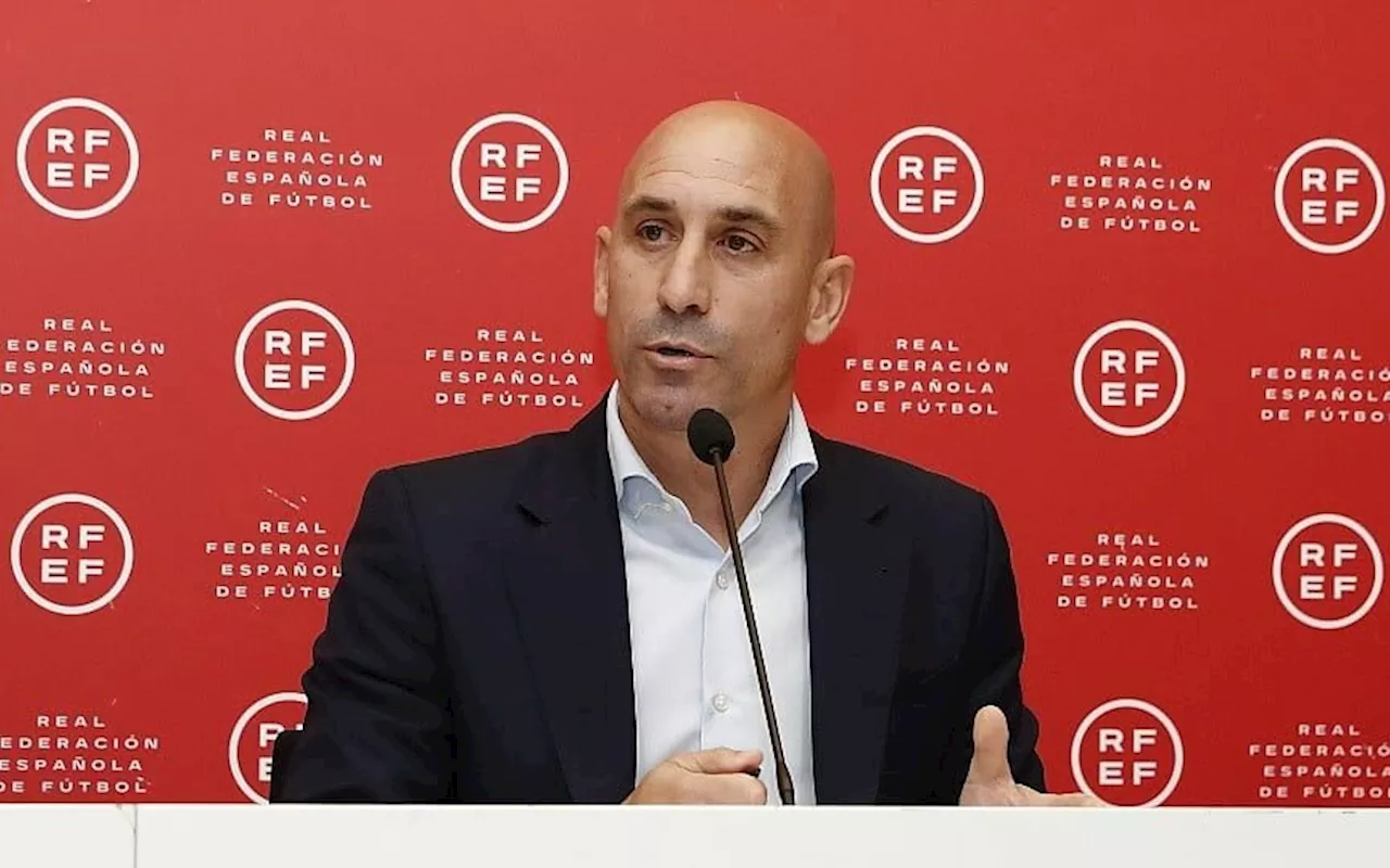 Polícia espanhola realiza mandado de busca e apreensão na casa de Luis Rubiales