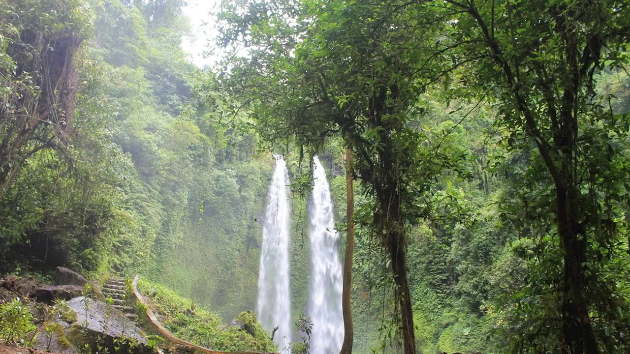 Menikmati Keindahan Air Terjun Tiu Kelep, Wisata Tersembunyi di Lombok Utara