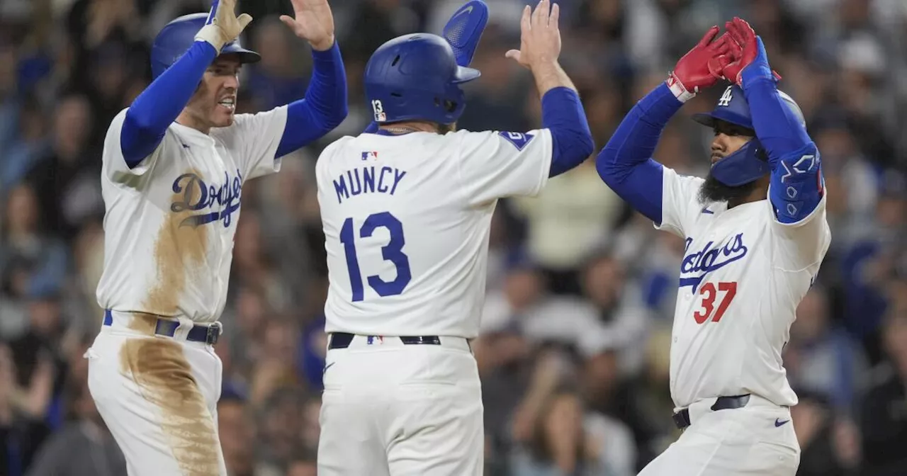 Freddie Freeman y Teóscar Hernández impulsan a Dodgers 8-3 sobre Gigantes