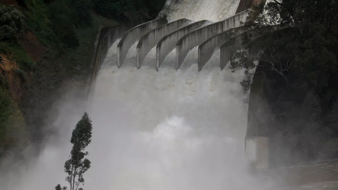 Las lluvias en Andalucía permiten suavizar restricciones al consumo, al campo y a la industria