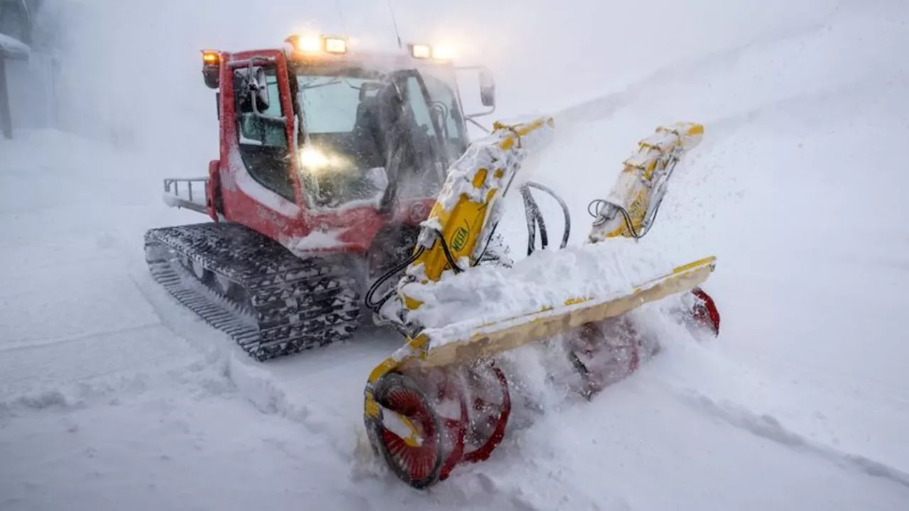 Wintersport: Oben weiß, unten grün: Zweigeteilte Skisaison in Endrunde