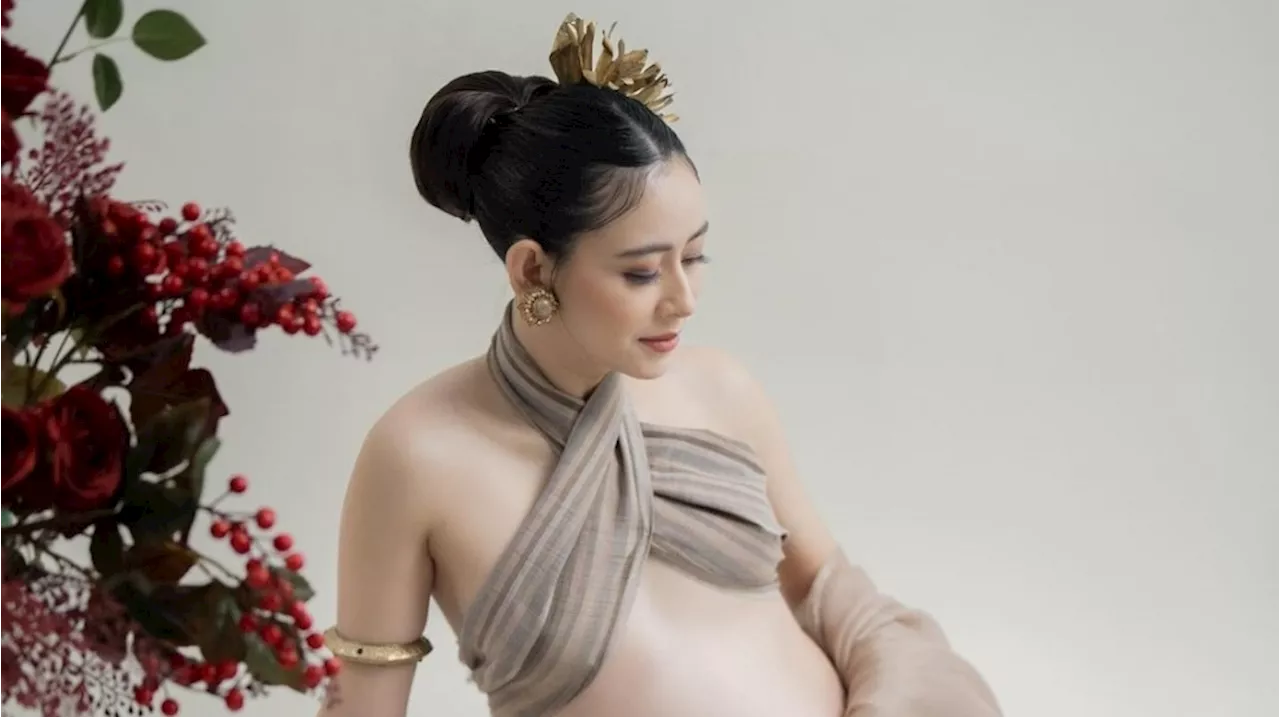 8 Potret Maternity Shoot Terbaru Laura Theux, Pamer Bare Baby Bump