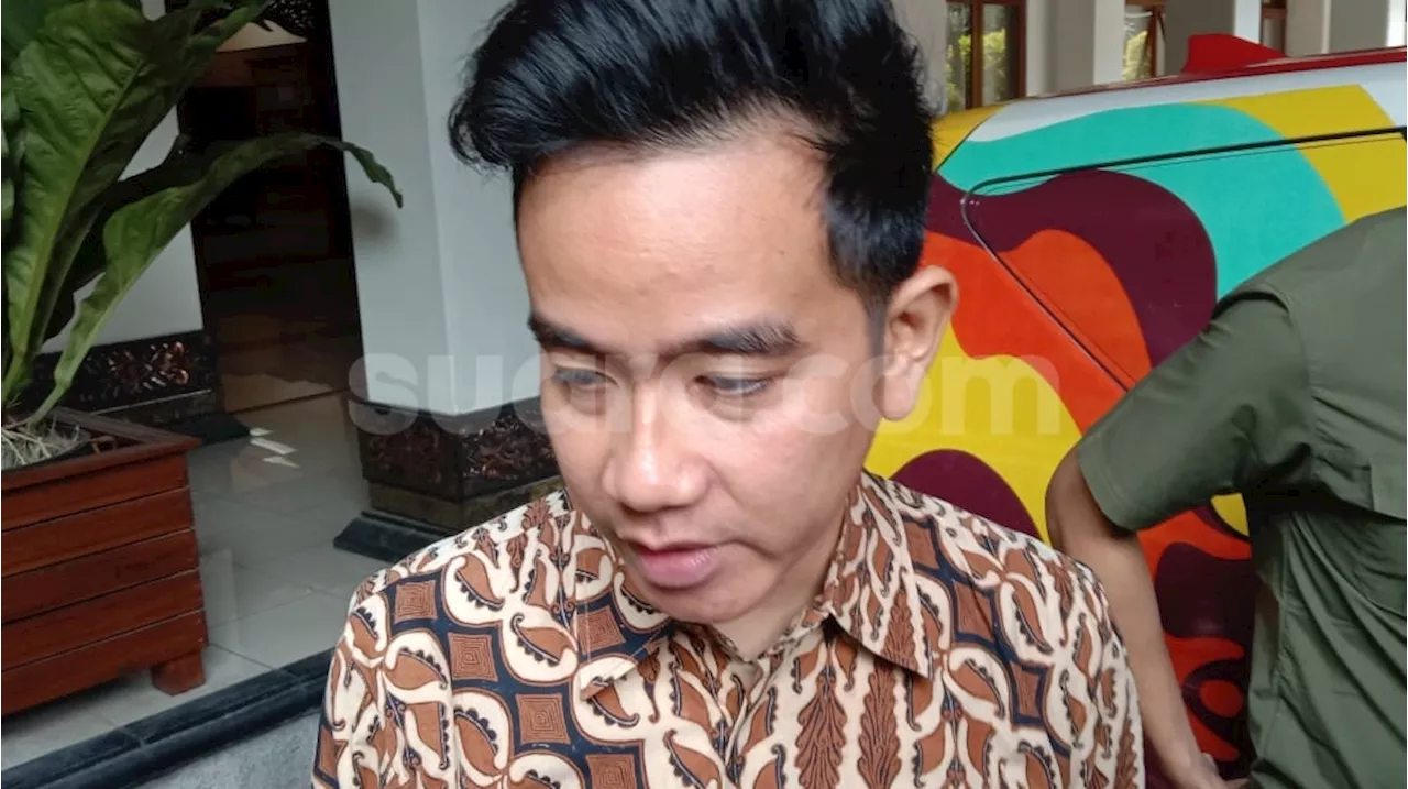 Gibran Santai Tanggapi Dugaan Dukungan Jokowi ke Prabowo-Gibran