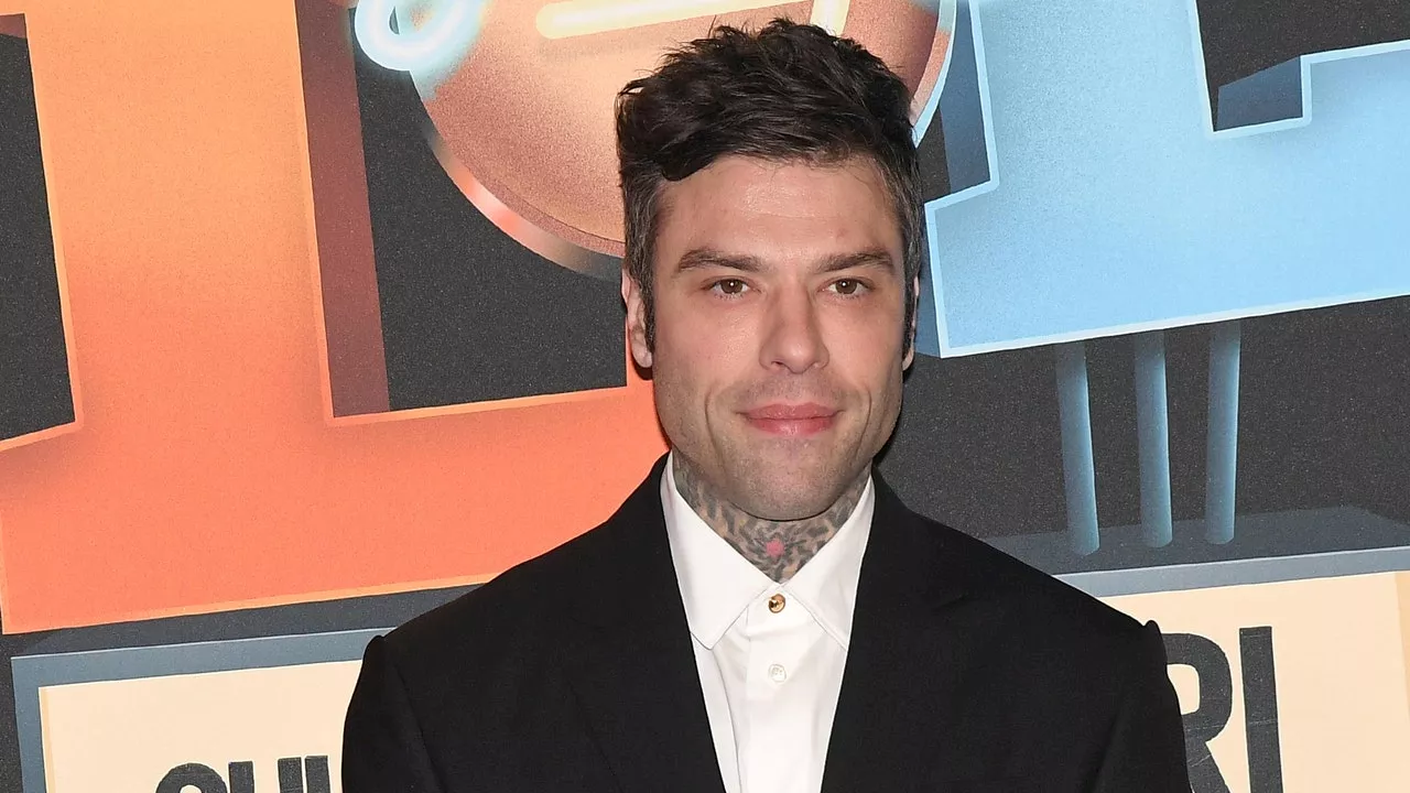 Fedez, prima vacanza da papà single: «Finalmente parto con i miei bimbi»