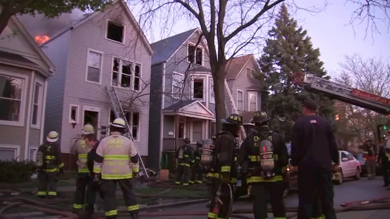 Neighbors rescue woman from Northwest Side house fire; 2 families displaced, CFD officials say