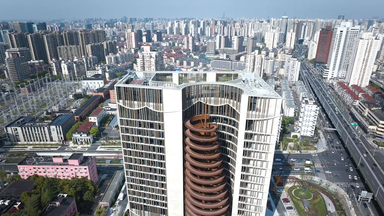 Shanghai, lo studio italiano Archea firma il nuovo palazzo da 16 piani: l’inaugurazione