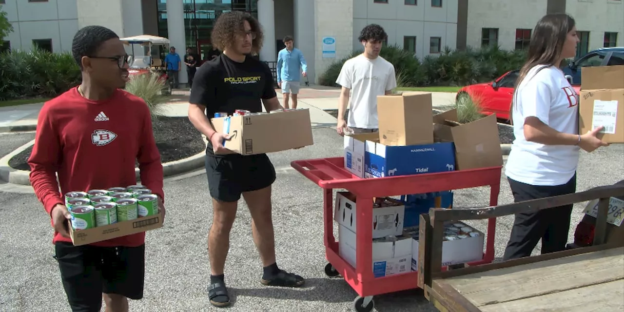 Biloxi High students donate to the homeless through Inside Out Outreach