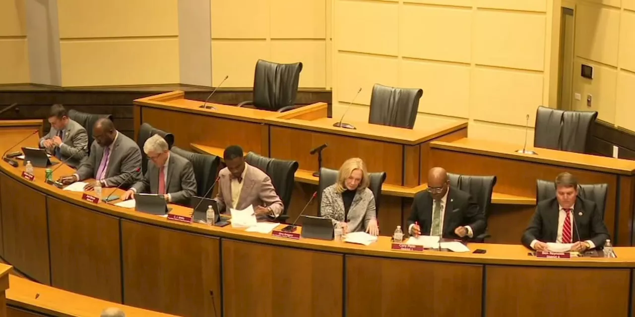 Mobile City Council to consider resolutions regarding suspended Mobile police chief