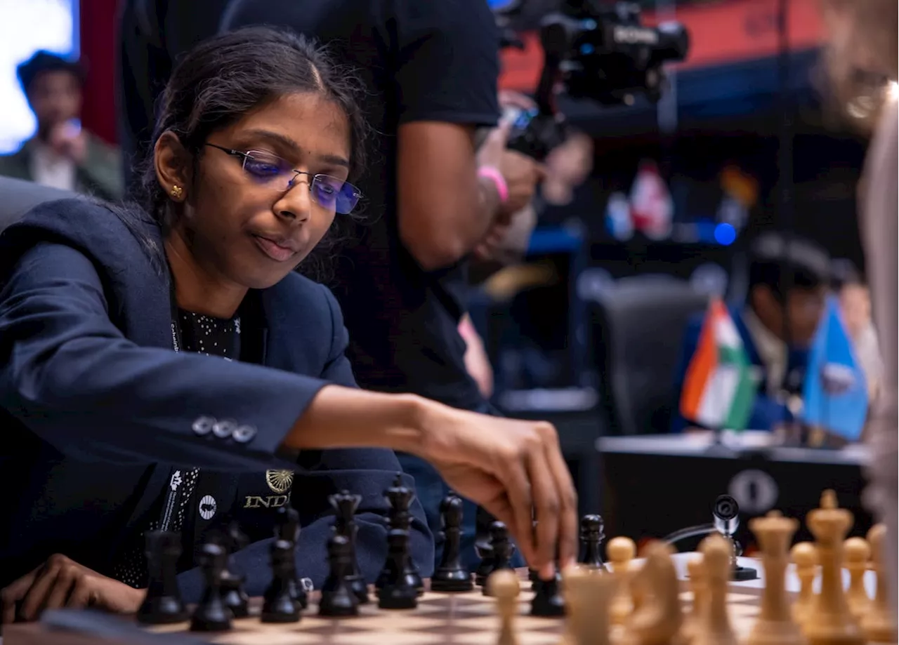 Chess-playing siblings arrive in Toronto for international competition