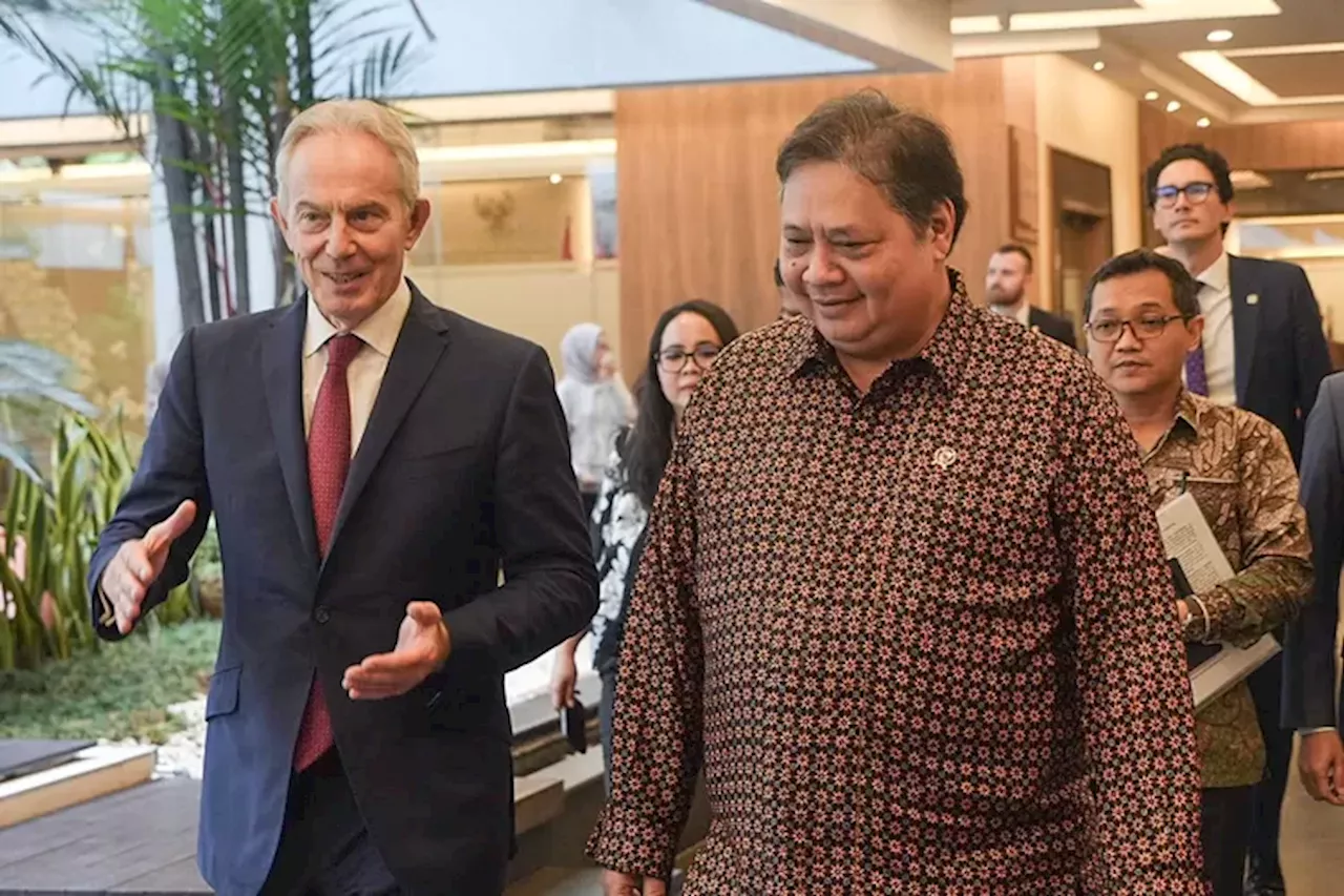 Menko Airlangga Bertemu Tony Blair Bahas Inklusivitas Keuangan, Geopolitik, Transisi Energi Hingga PLTS di IKN