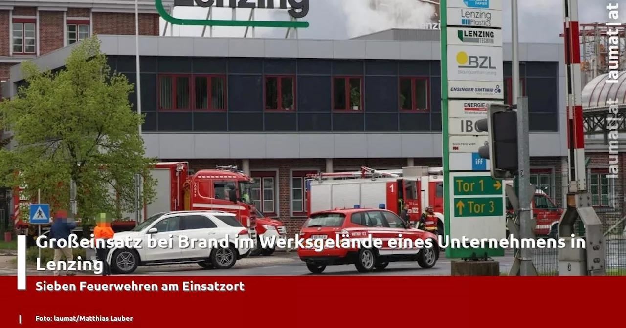 Großeinsatz bei Brand im Werksgelände eines Unternehmens in Lenzing