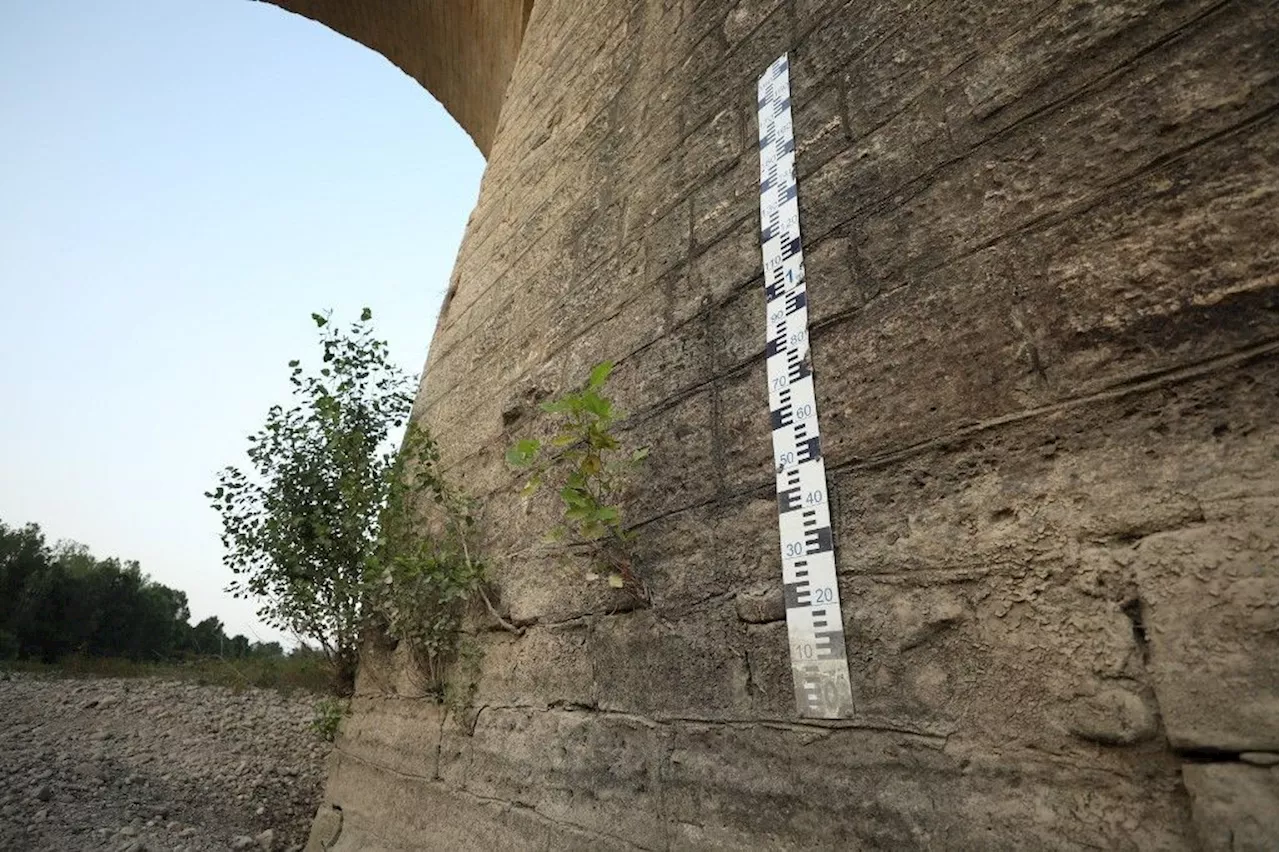 Nappes phréatiques encore vides malgré la pluie : 'Ces sécheresses peuvent durer des années'