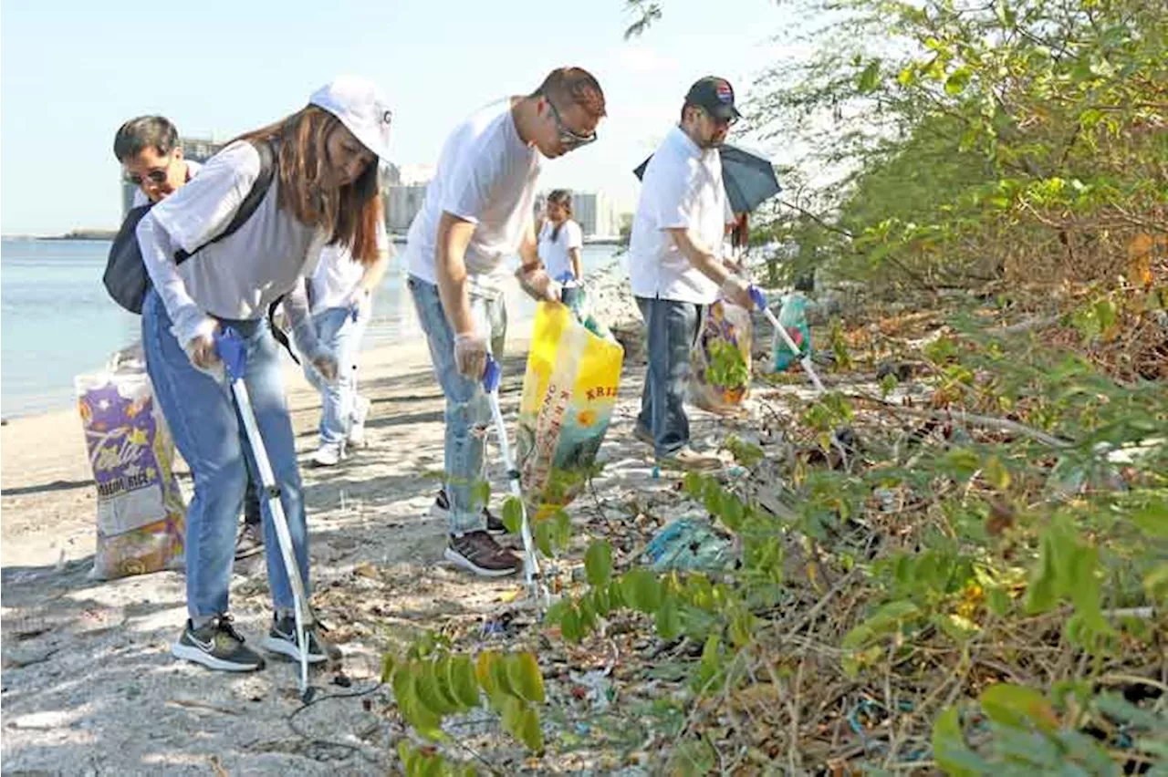 PepsiCo & HOPE partner for Earth Day beach clean-up