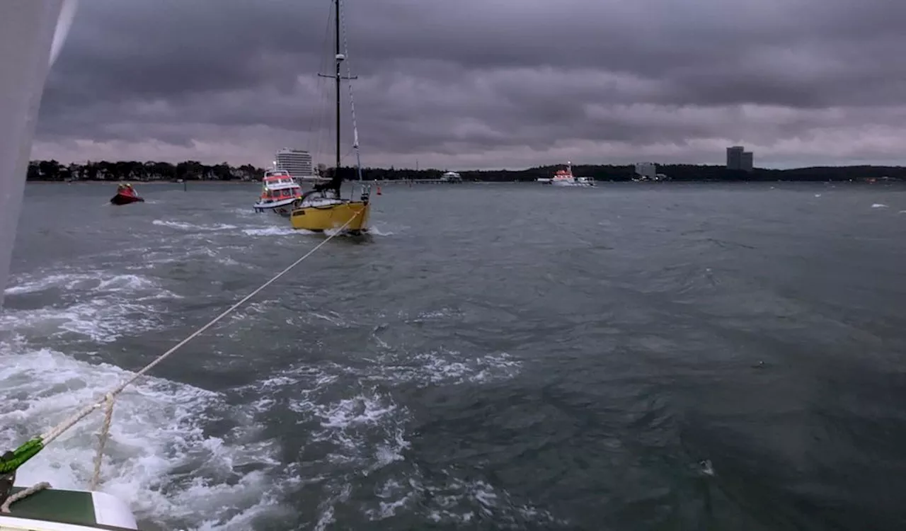 Segler-Paar in Seenot: Dramatische Rettung in der Lübecker Bucht