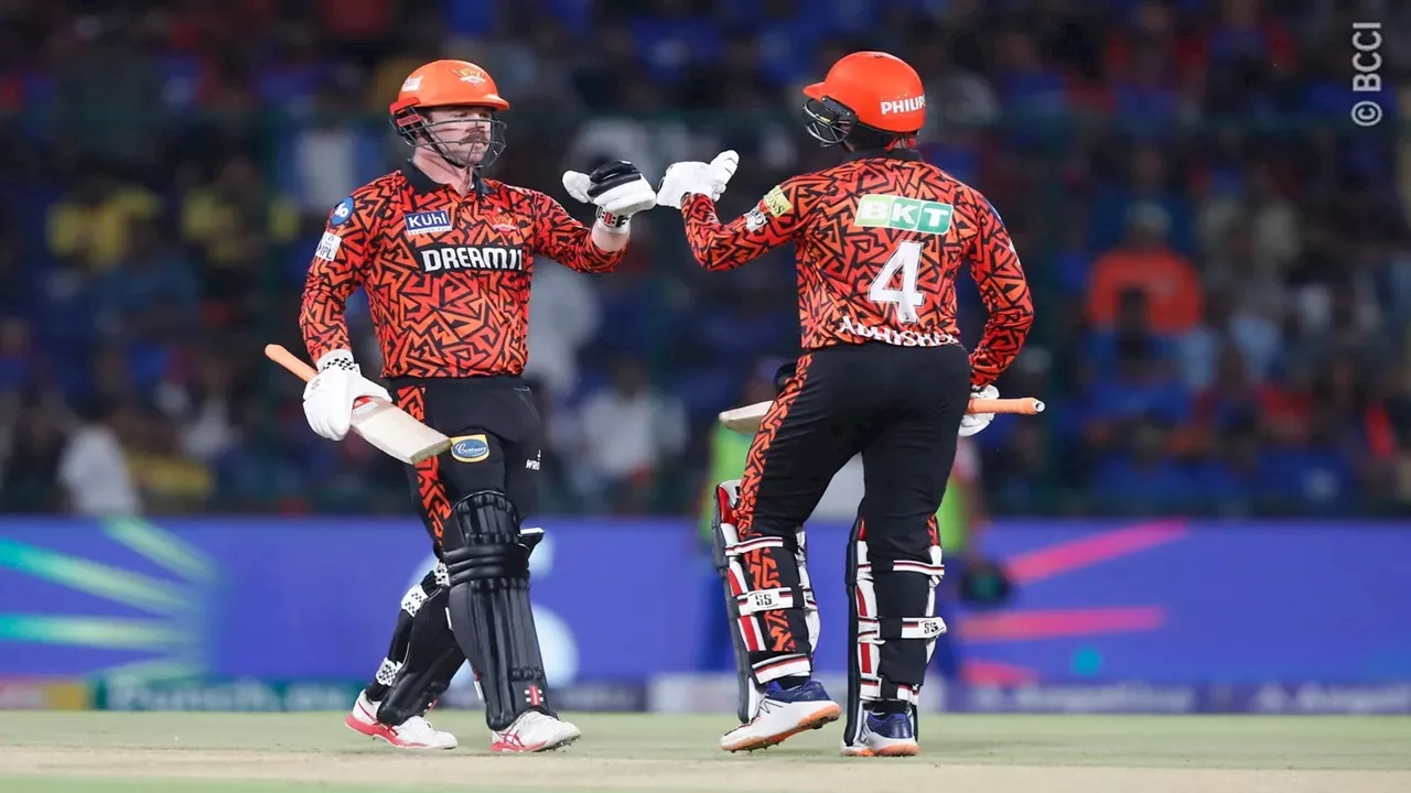 DC vs SRH : हैदराबाद की ताबड़तोड़ बल्लेबाजी के सामने पस्त हुई दिल्ली, मिला 267 रनों का लक्ष्य