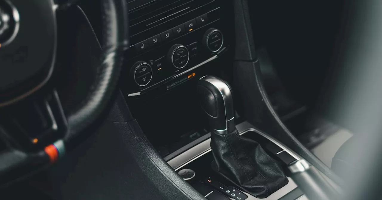 Experts list pros and cons of learning to drive in an automatic