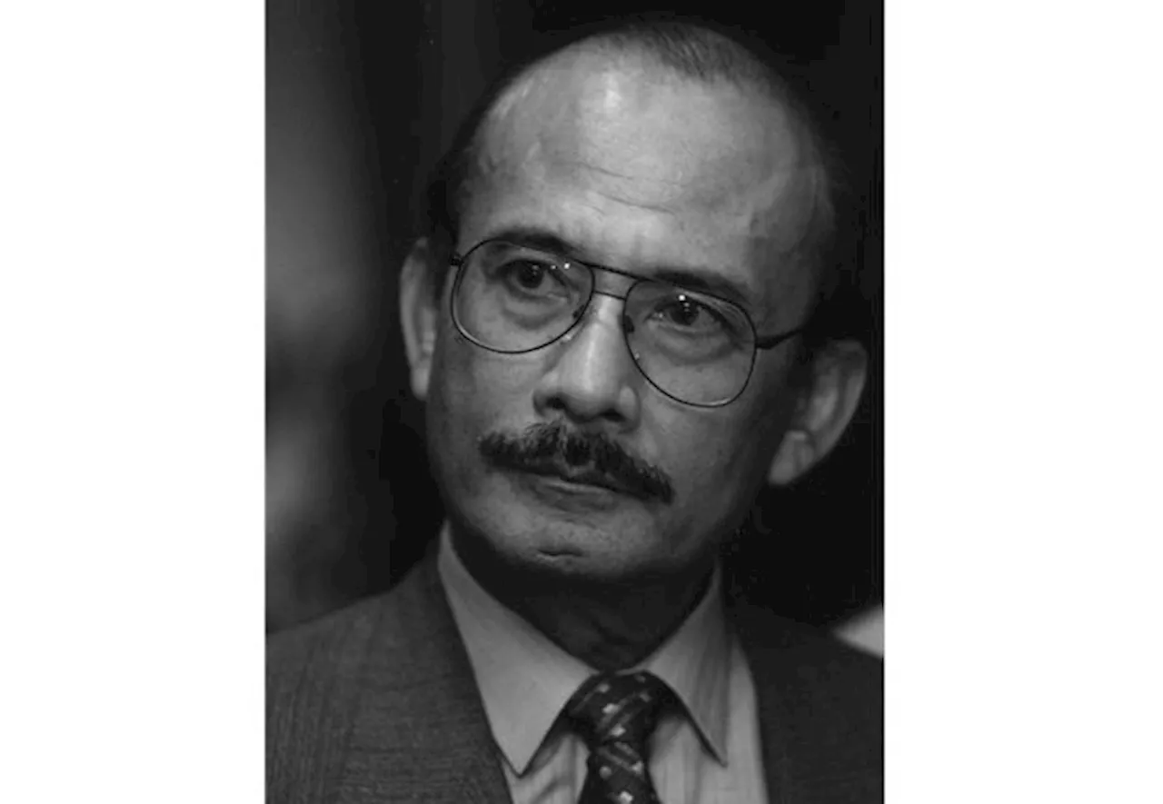 Former IGP Tun Hanif Omar passes away
