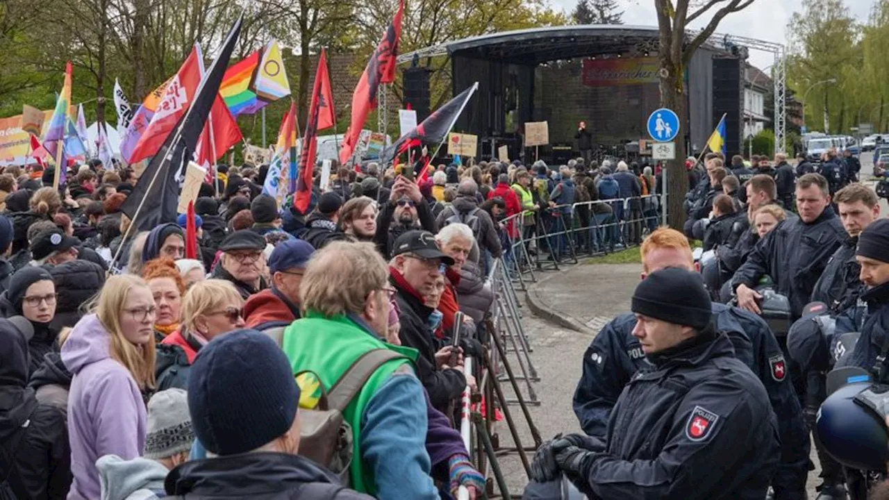 AfD: Polizei: Rund 2000 Demonstranten bei AfD-Landesparteitag