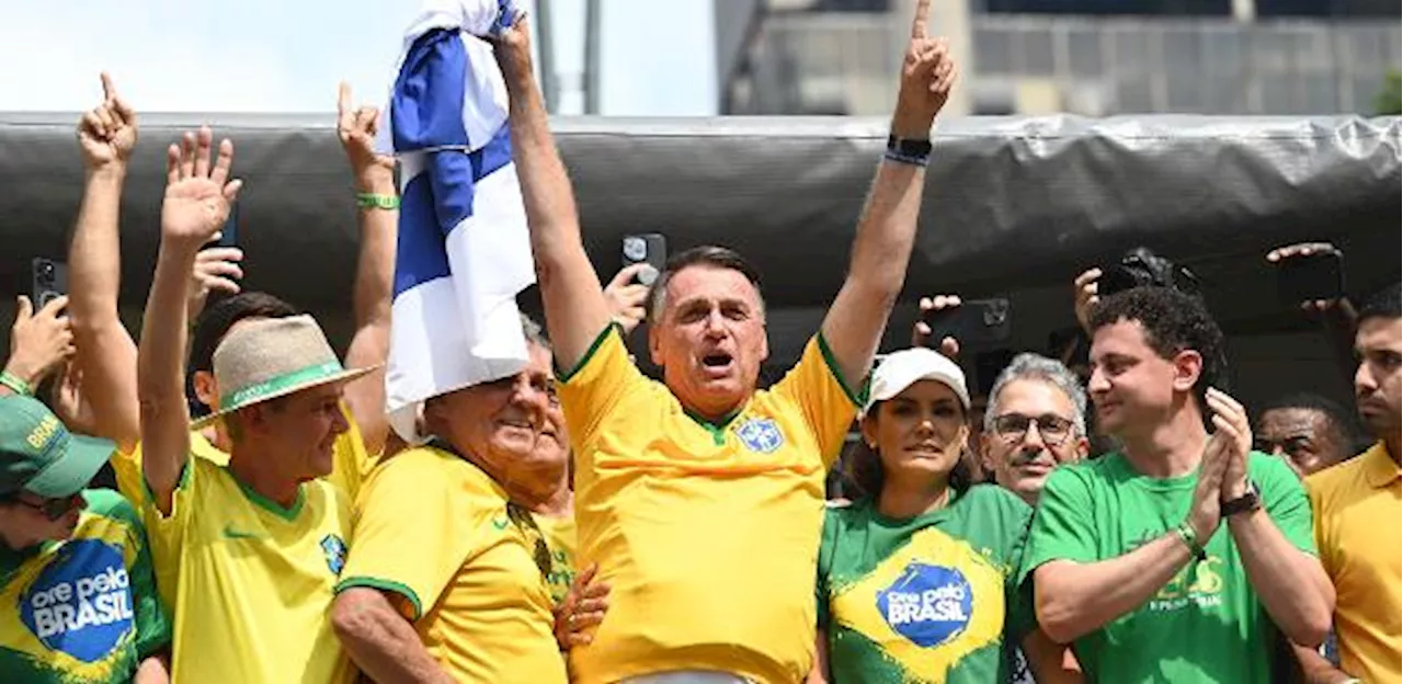 Ato de Bolsonaro em Copacabana terá três governadores e nove senadores