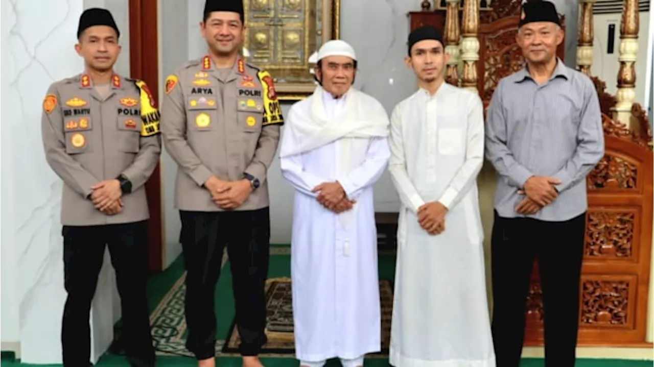 Kapolres dan Raja Dangdut Rhoma Irama Gelar Jumat Curhat di Polres Depok, Ada Apa?