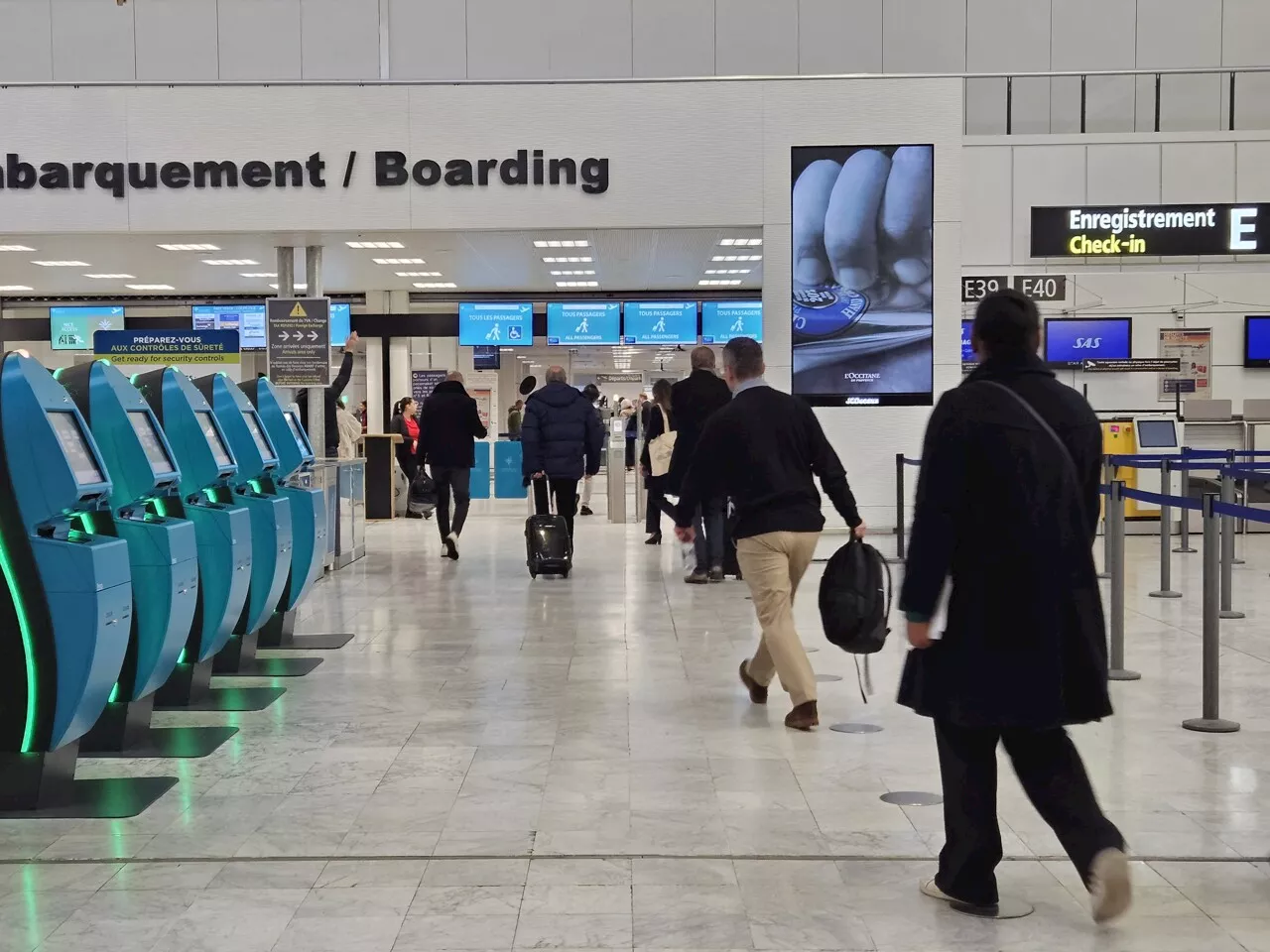 Aéroport de Nice : c'est quoi cette musique qui accompagne les annonces comme à la SNCF ?