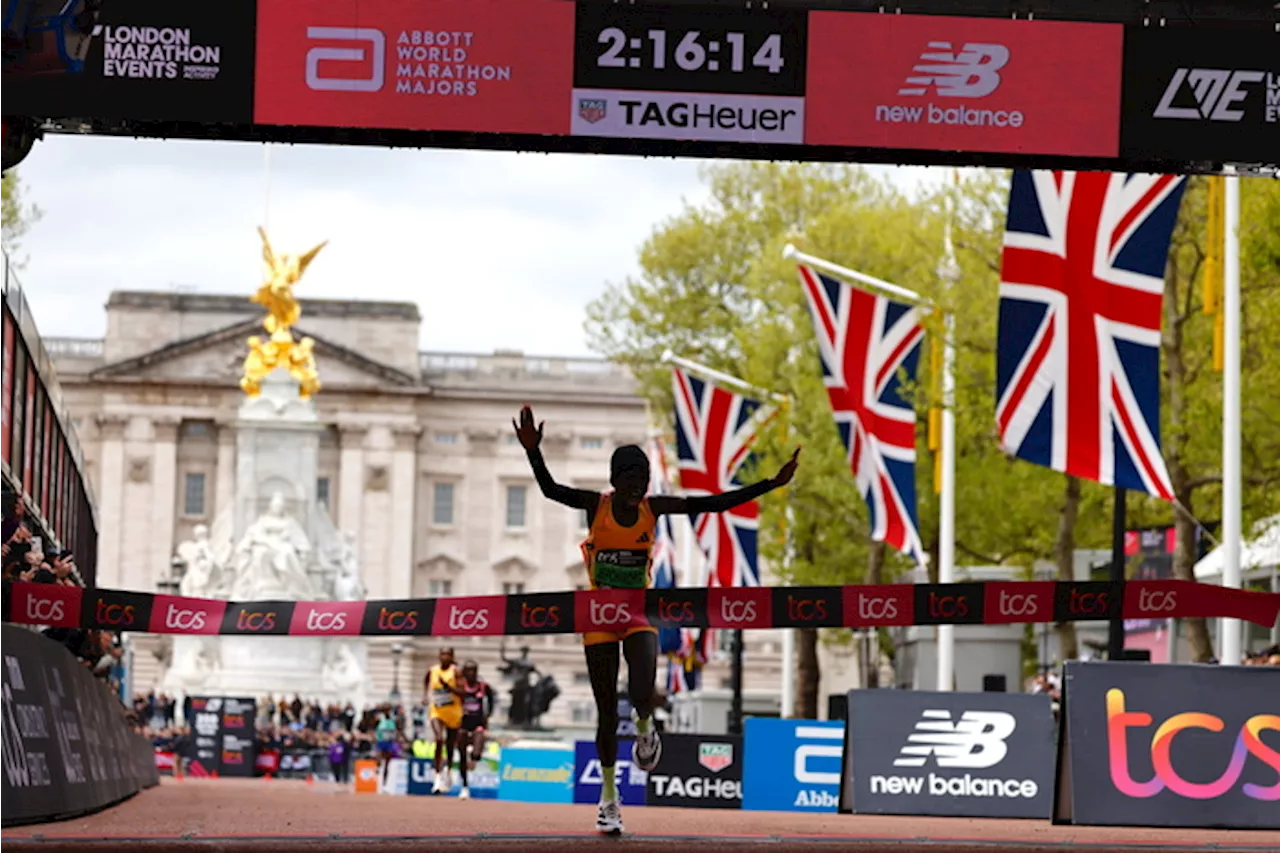 Atletica: dominio keniano nella maratona di Londra