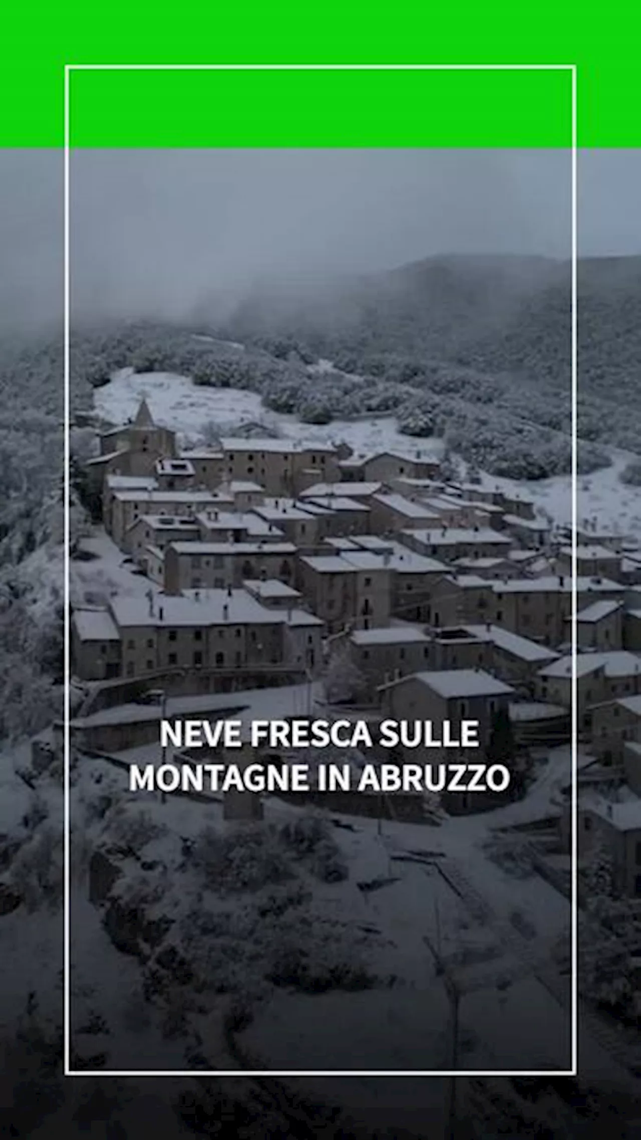 Neve fresca sulle montagne in Abruzzo