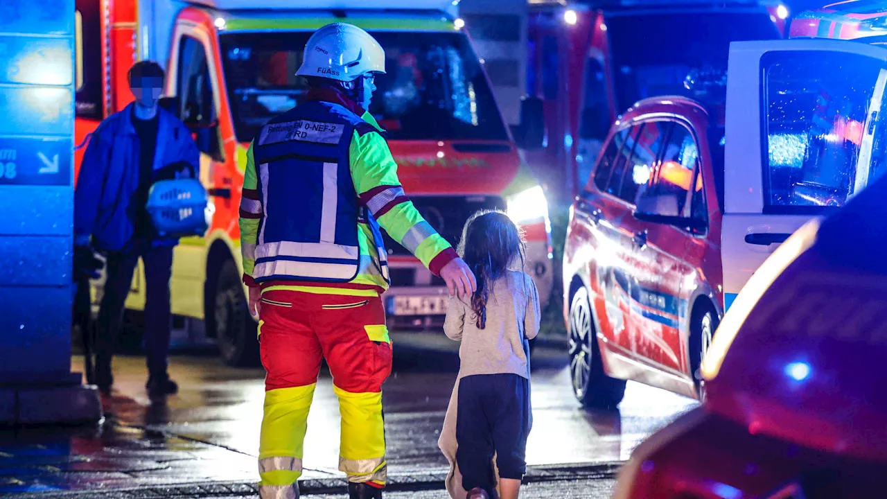 Wetter an der Ruhr: Feuerwehr rettet Bewohner nach Kellerbrand