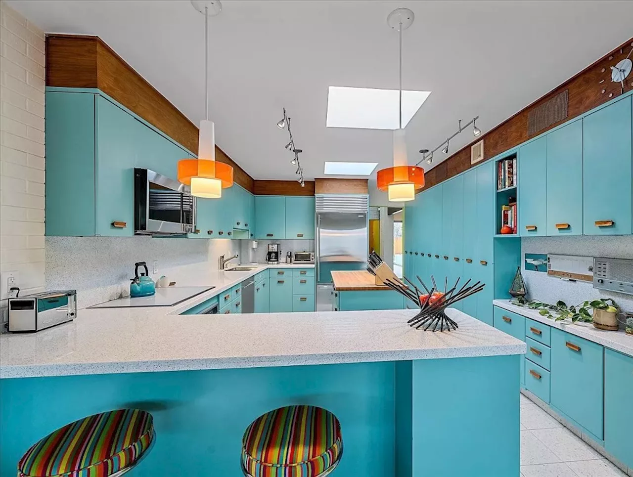 Hilltop midcentury modern lists for $4.3M after “architectural archaeology” restoration