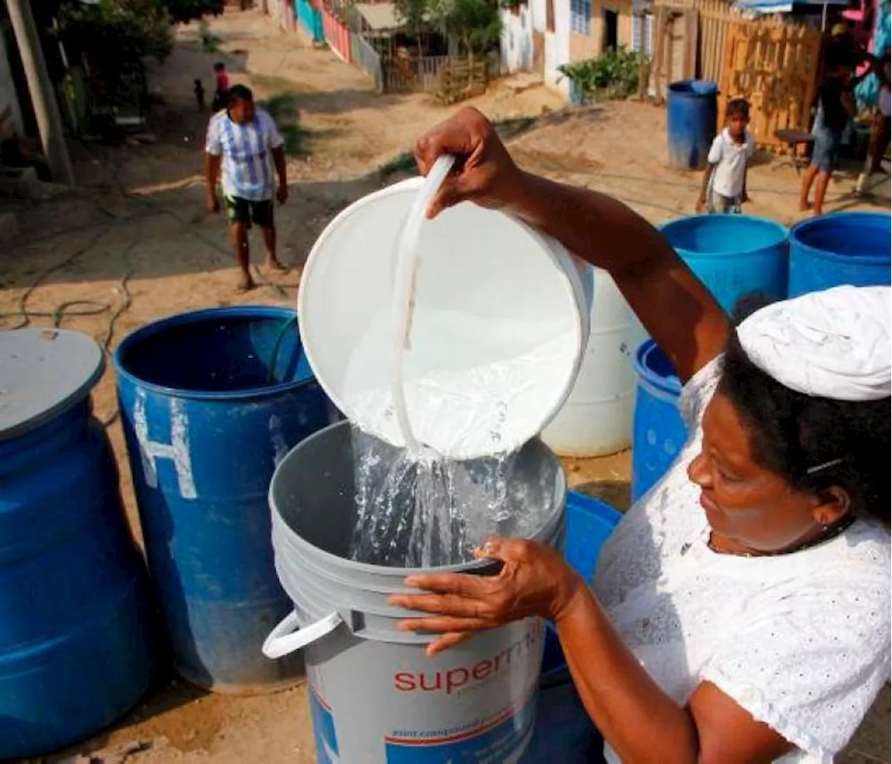 Quejas en Arroyo de Piedra por problemas con el servicio de agua