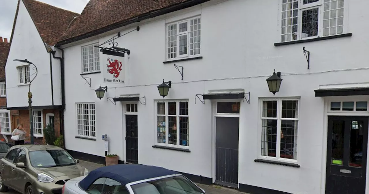 Pub defends controversial 'dog friendly, child free' policy after backlash