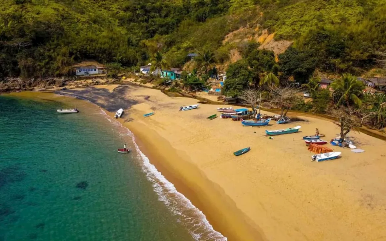 Turista de Guarulhos morre após barco de pesca virar em Ilhabela; há dois desaparecidos