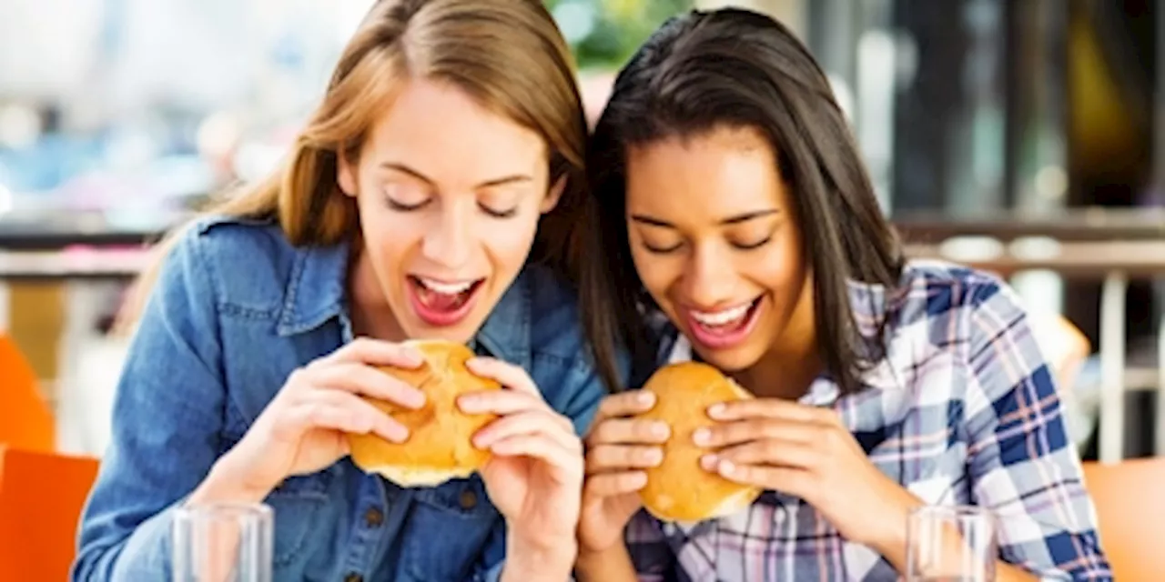 Teens eating a junk food-filled diet may be damaging their brains, research suggests