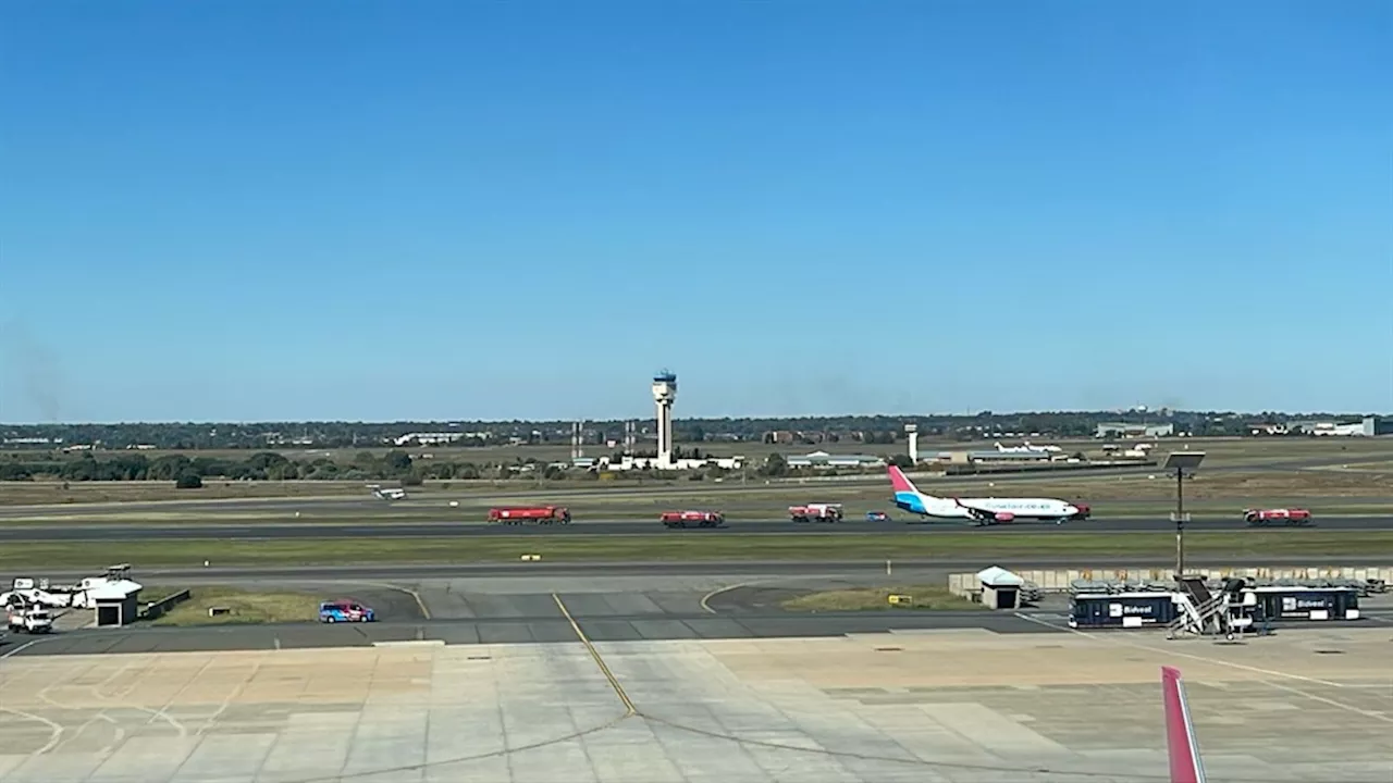 Heroic pilots and crew ensure safe landing after FlySafair wheel damage drama