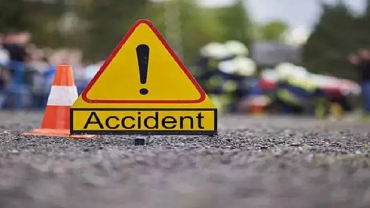 Accident: चुनावी ड्यूटी से वापस लौट रहे थे सशस्त्र बल के जवानों की बस हुई हादसे का शिकार, 5 लोग घायल