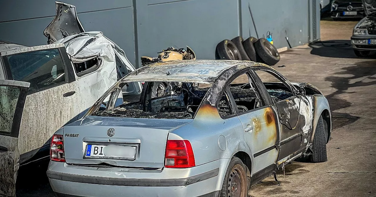 Autoexplosion an Supermarkt - zwei Männer aus Bielefeld und Gütersloh schwer verletzt