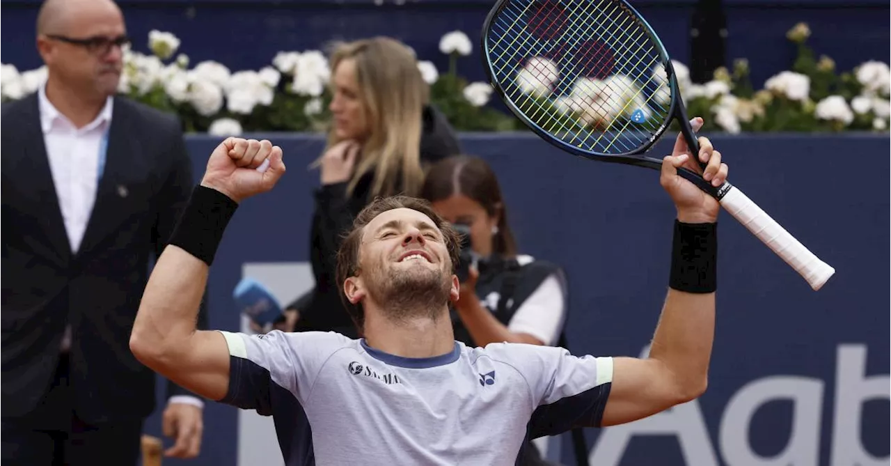 ATP Barcelone : Casper Ruud prend sa revanche sur Stefanos Tsitsipas et s’offre un onzième titre (vidéos)